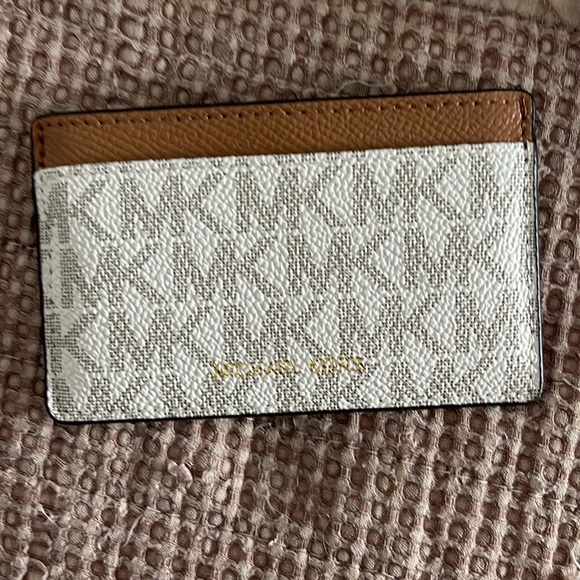 Michael Michael Kors Signature Logo Wallet - Picture 6 of 6